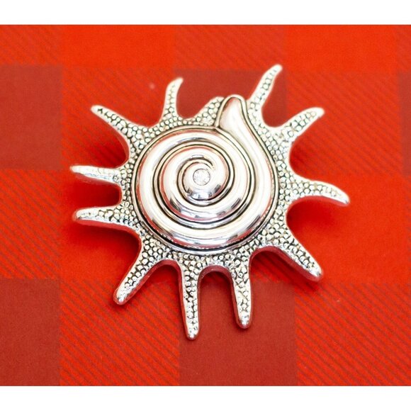 Vintage Art Nouveau Shell Brooch - O27 - Picture 1 of 2